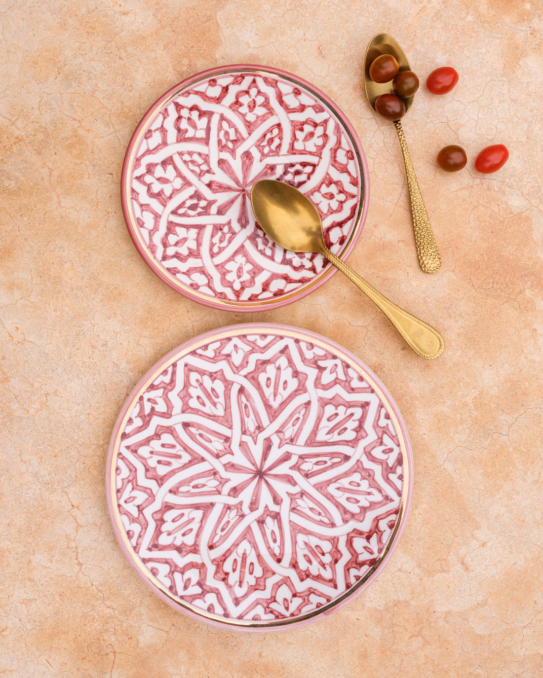 Medium Fassia Plate (20 cm) - Red Clay