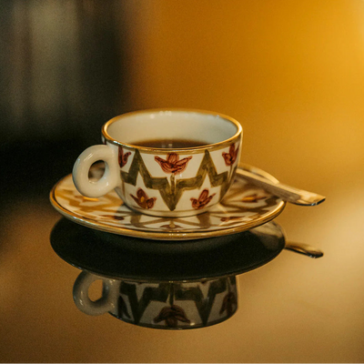 Cups & Saucers