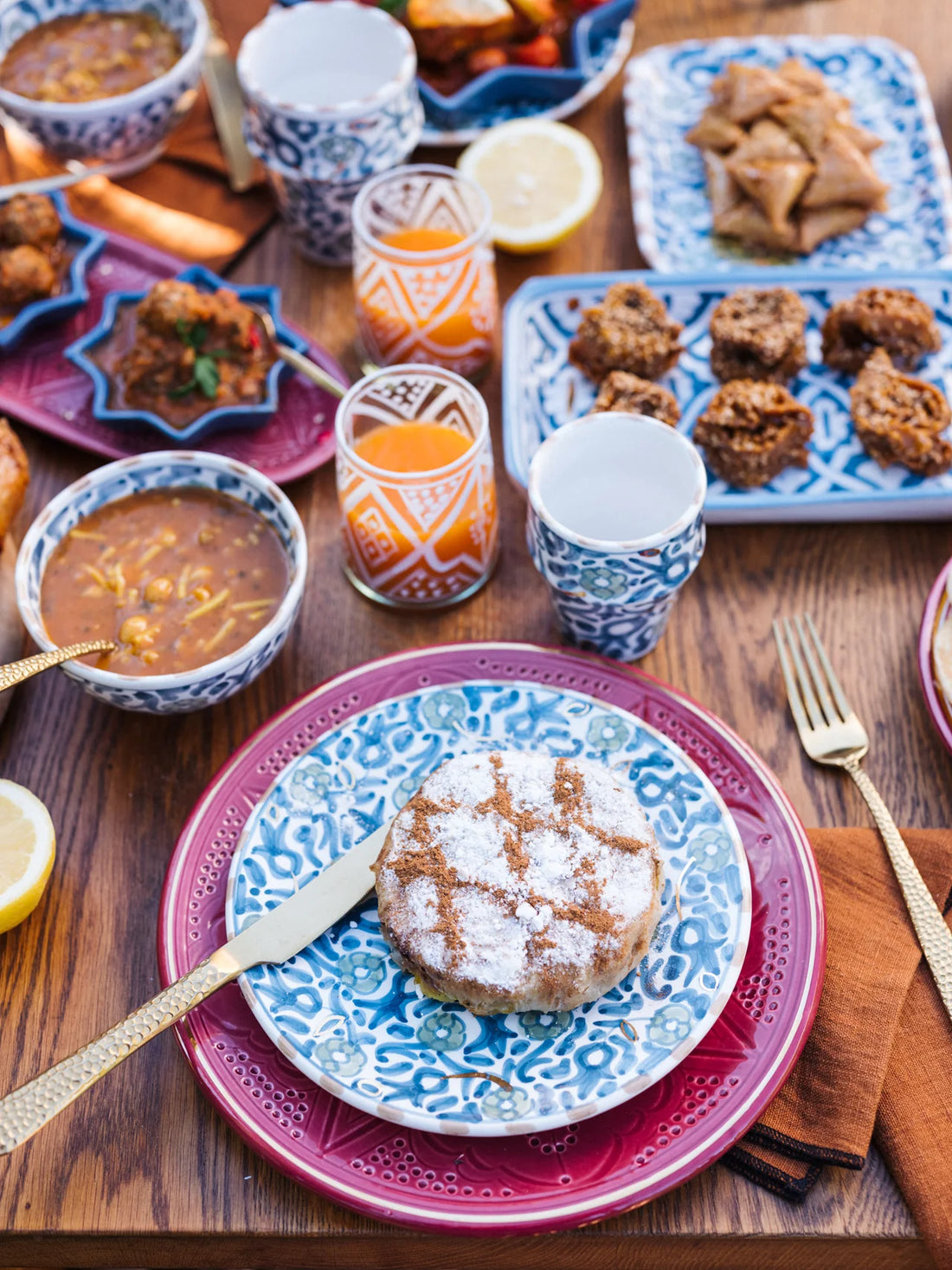 طبق زهور متوسط/كبير (20 أو 26 سم) - أزرق حجري