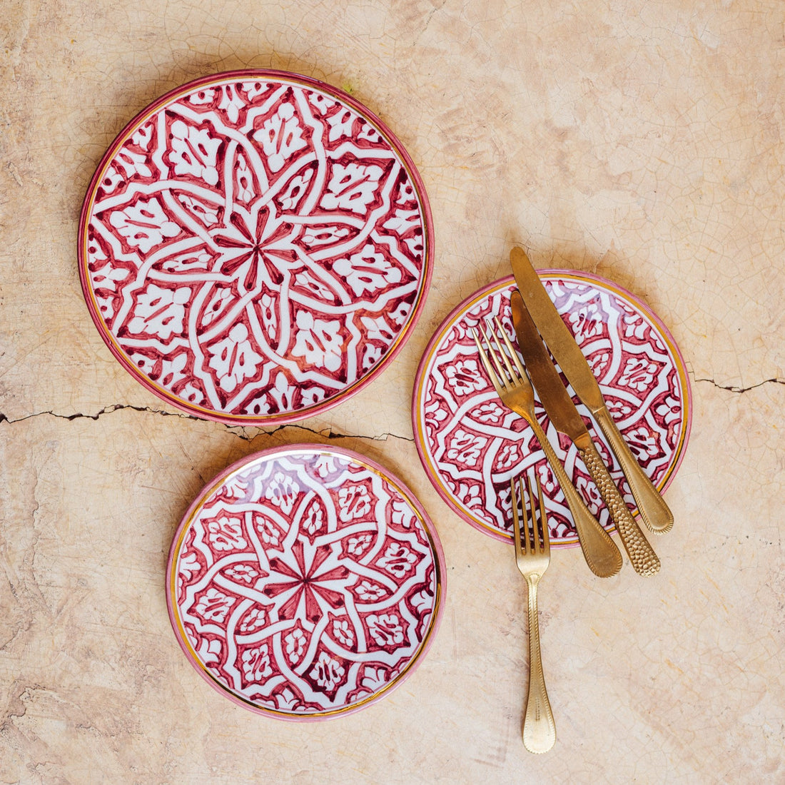 Medium Fassia Plate (20 cm) - Red Clay