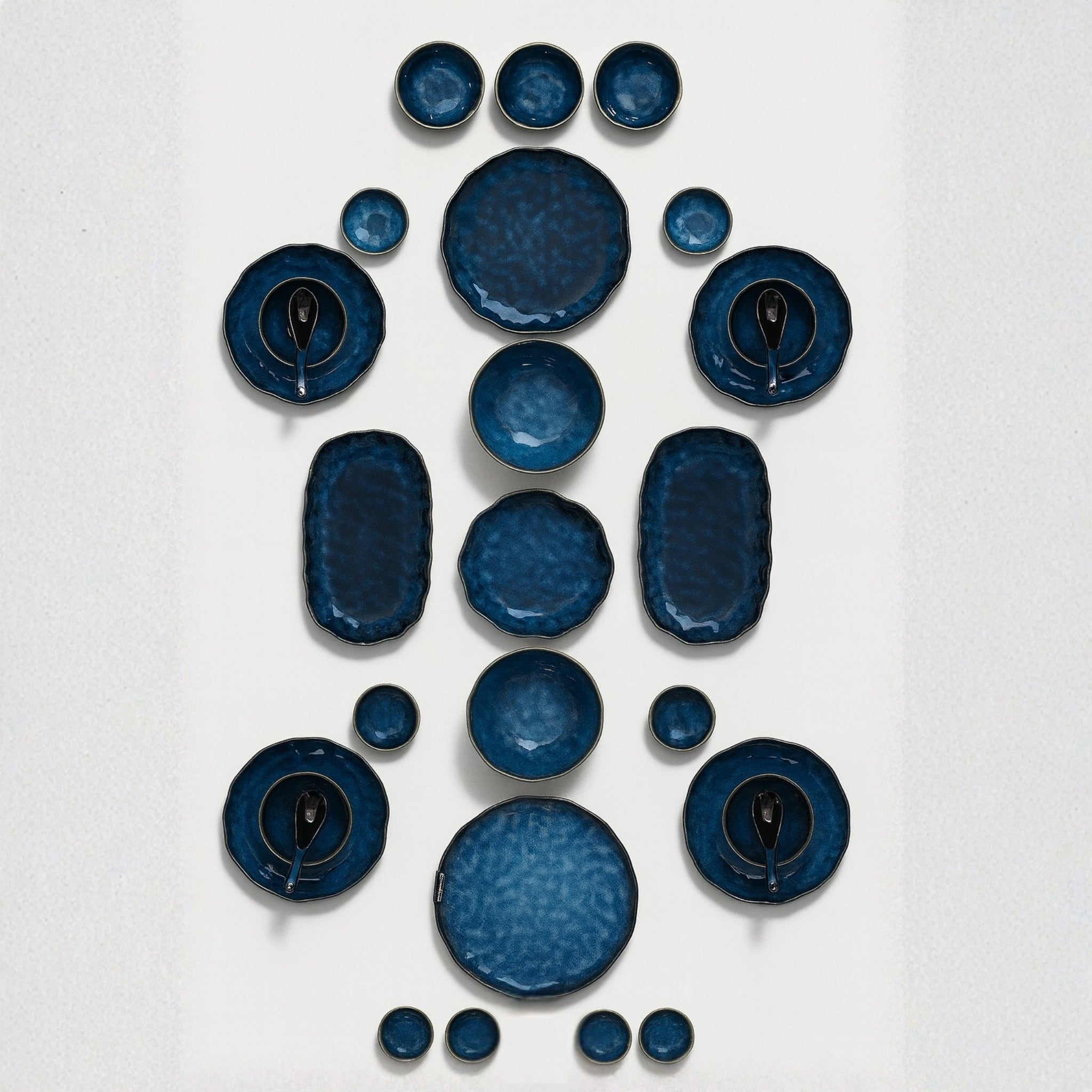 4-Person Classic Collection (Set of 30) - Royal Blue