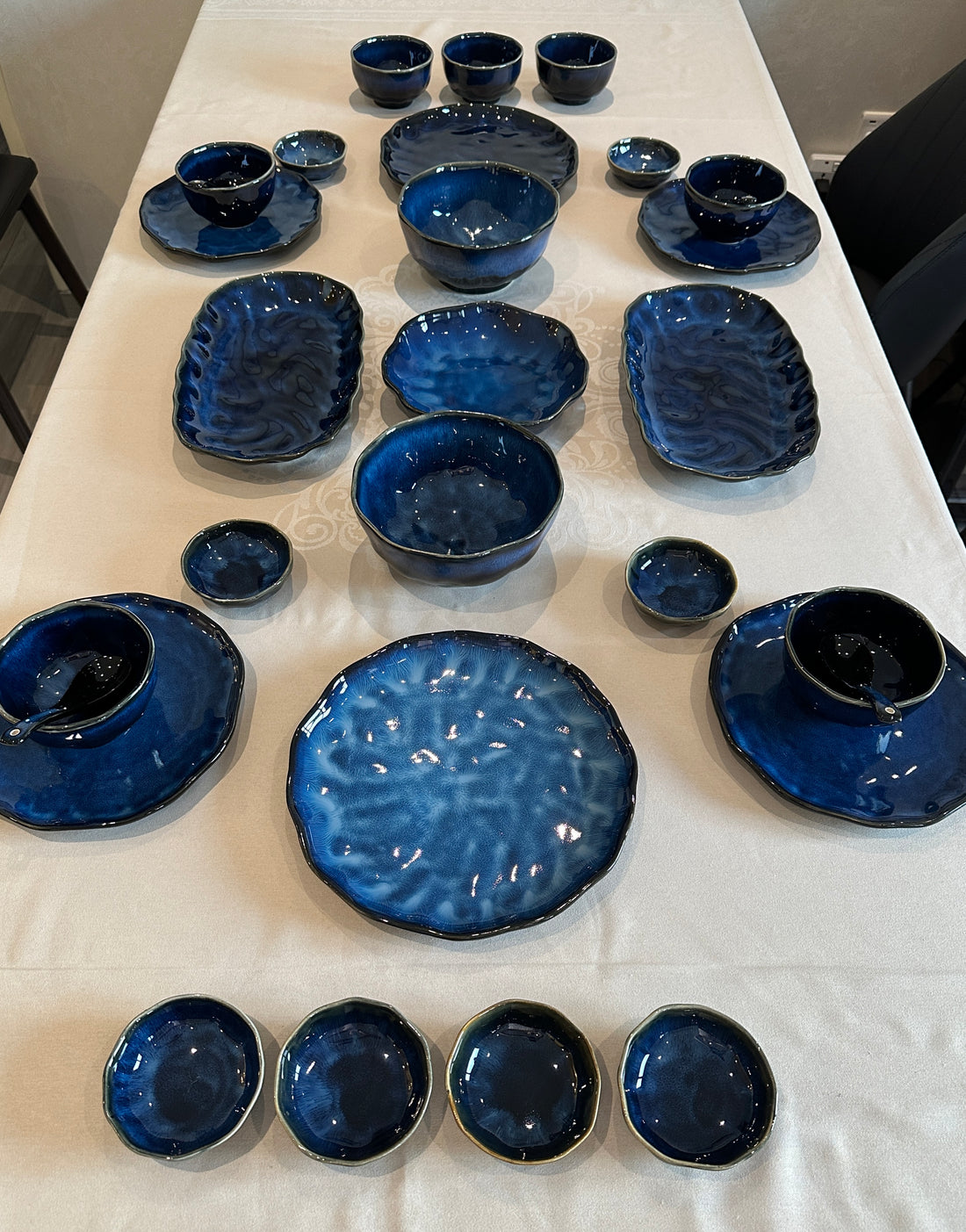 4-Person Classic Collection (Set of 30) - Royal Blue