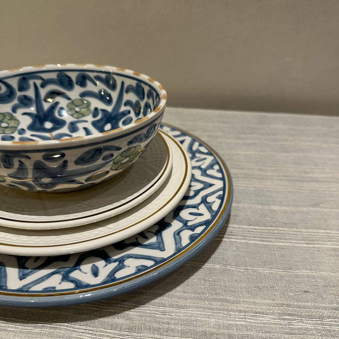 طقم طاولة باللون الأزرق الحجري (لشخص واحد)