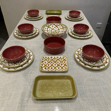 Exclusive Collection: 6-Person Scarlet Garden (Set of 25)