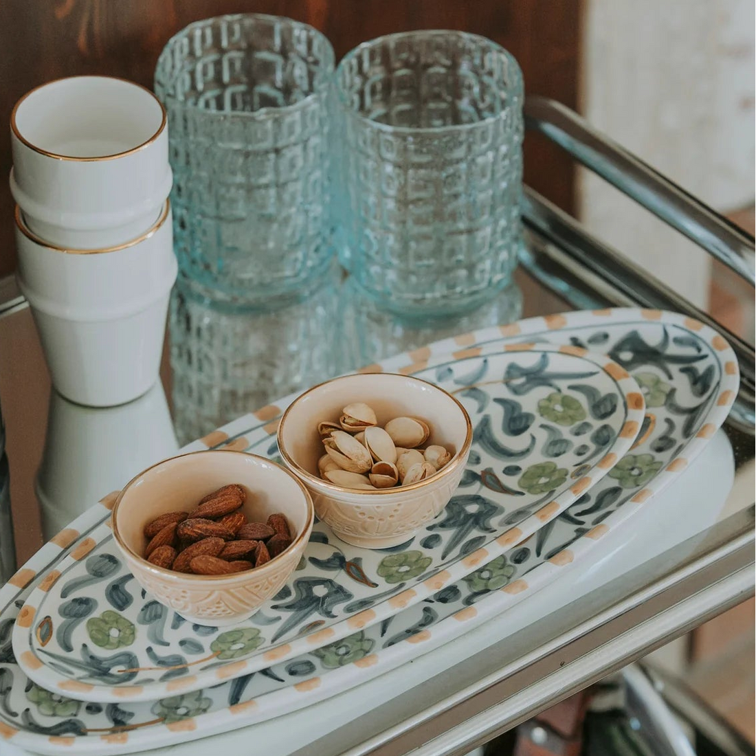 طبق تقديم بيضاوي مزخرف بالزهور (38 سم) - أزرق حجري